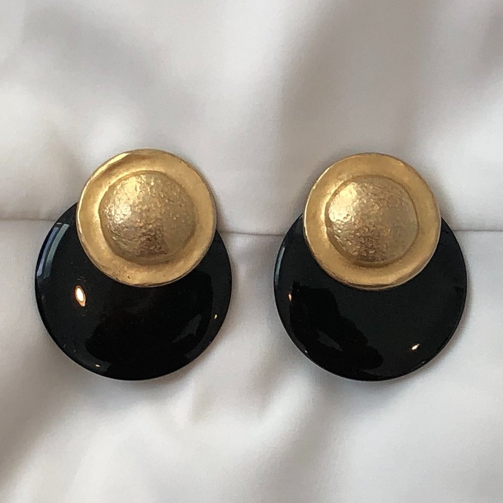 Retro, Yet Somehow Glamorous, Vintage Clip On Earrings in Black & Gold